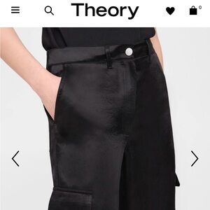 Theory Cargo Pant in Textured Satin 00 0 2 Black (run large)